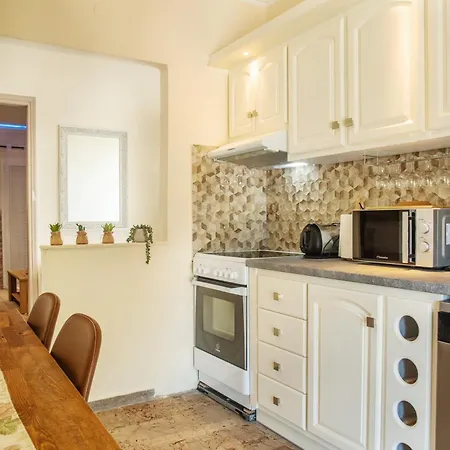 Apartman Sea And Mountain House Ii *
