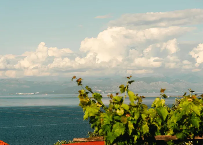 Sea And Mountain House Ii Notos